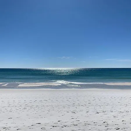 1034 Shoreline Towers | Direct Beach Access And Beach Setup!